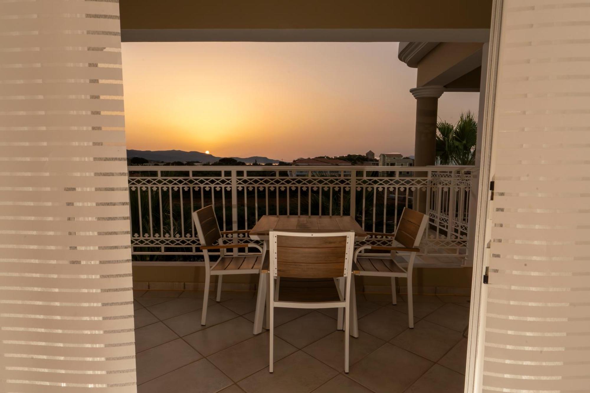Arkadia Hotel Kypseli Luaran gambar